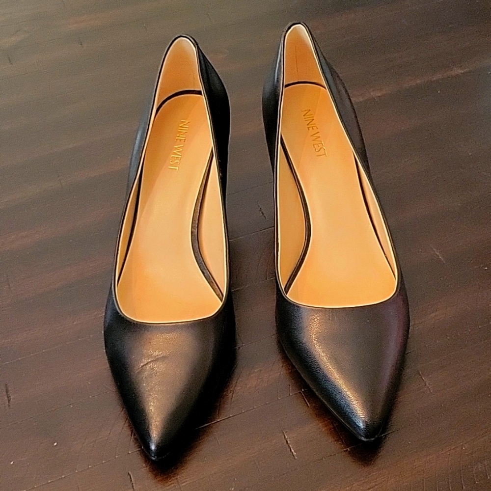 Nine West low pumps